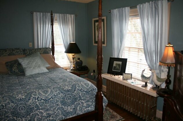 The Williamsburg Manor Bed and Breakfast - Photo5