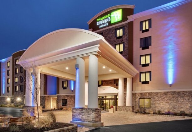 Holiday Inn Express Hotel & Suites Williamsport - Photo2