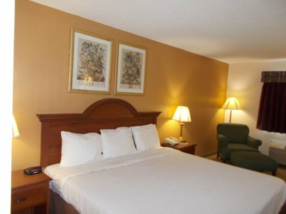 Royalton Inn and Suites Wilmington - Photo5