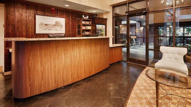 BEST WESTERN Plus Coastline Inn - Photo5