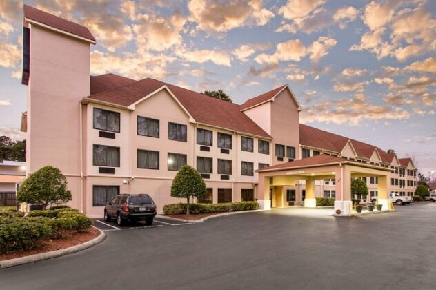 Comfort Suites Wilmington - Photo3