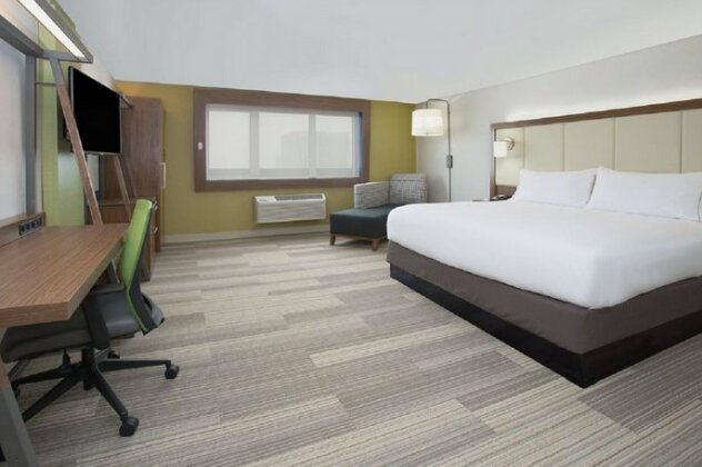 Holiday Inn Express And Suites Wilmington West - Medical Park - Photo2