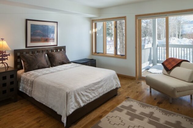 Teton Pines Townhome Collection by JHRL - Photo3