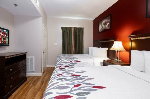Red Roof Inn & Suites Wilson - Photo5