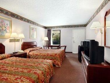 Travel Inn & Suites Wilson - Photo5