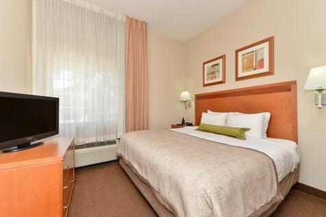 Candlewood Suites Winchester - Photo4