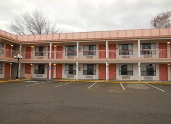 Country Hearth Inn - Winnemucca - Photo2