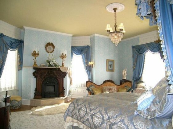 Alexander Mansion Bed & Breakfast - Photo3