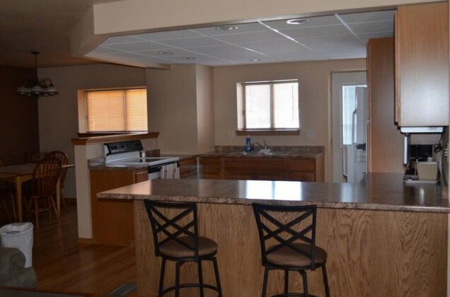 Amber's Inn and Suites - Photo2