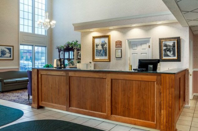 Clarion Hotel & Suites Wisconsin Dells - Photo2