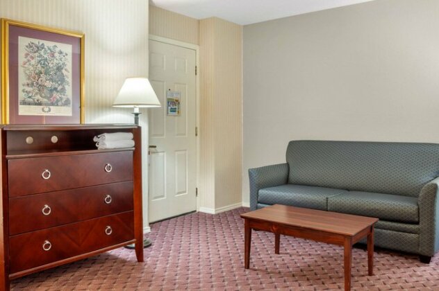Clarion Hotel & Suites Wisconsin Dells - Photo5