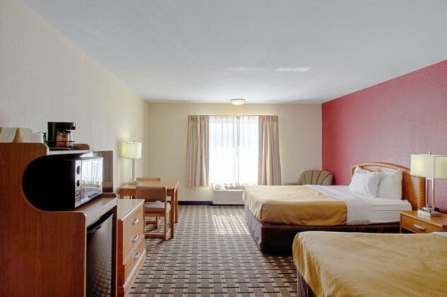Econo Lodge Inn & Suites Wisconsin Dells - Photo2