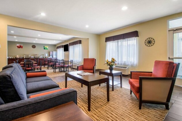 Quality Inn & Suites Wisconsin Dells - Photo3