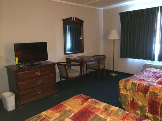 Rapids Inn And Suites - Photo2