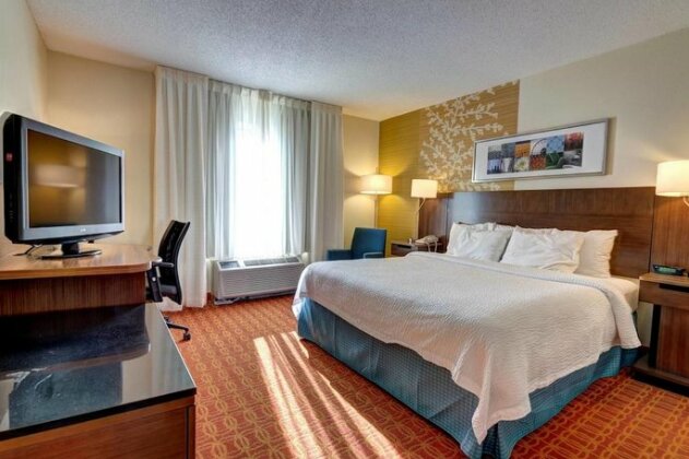 Fairfield Inn and Suites by Marriott Potomac Mills Woodbridge - Photo3