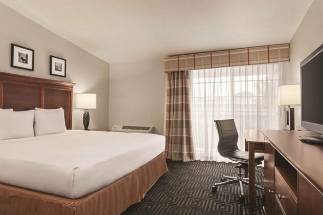 Country Inn & Suites by Radisson Woodbury MN - Photo5