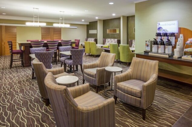 Holiday Inn Express Hotel & Suites St Paul - Woodbury - Photo2