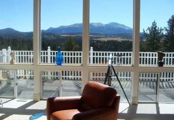 Pikes Peak Paradise Bed and Breakfast - Photo2