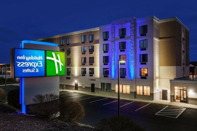 Holiday Inn Express Hotel & Suites Providence-Woonsocket - Photo2
