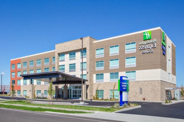Holiday Inn Express & Suites - Union Gap - Yakima Area - Photo2