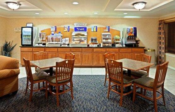 Red Roof Inn Yakima - Photo3
