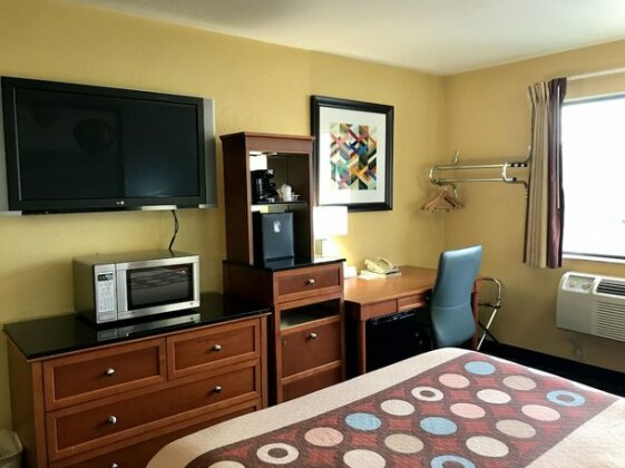 Super 8 by Wyndham Union Gap Yakima Area Hotel - Photo5