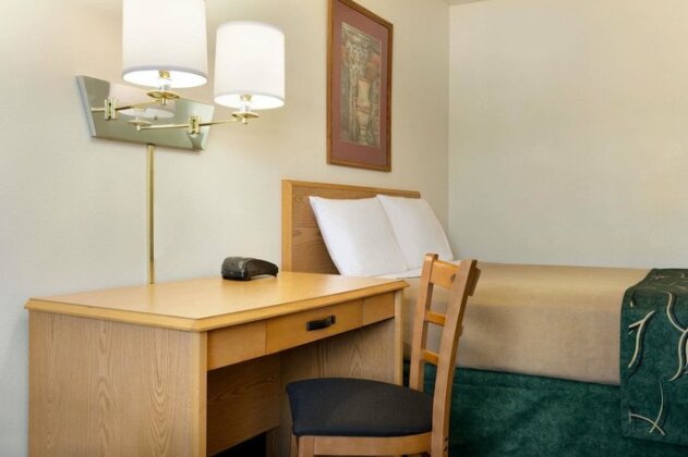 Travelodge by Wyndham Yampa - Photo4