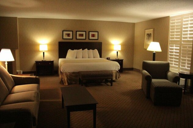 Best Western Plus York Hotel and Conference Center - Photo2