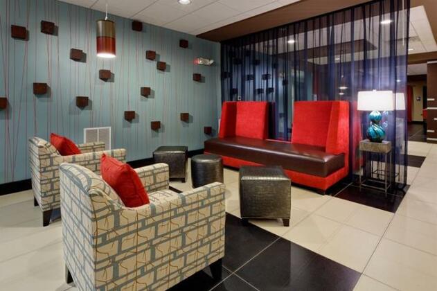 Holiday Inn Express & Suites Northeast - Photo5