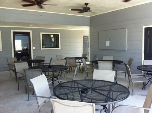 Southern Inn and Suites Yorktown - Photo4