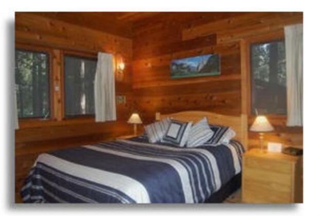 RedAwning Cabin 41A Cedar Chalet - Photo3