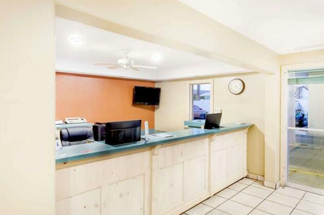 Knights Inn and Suites Yuma - Photo3