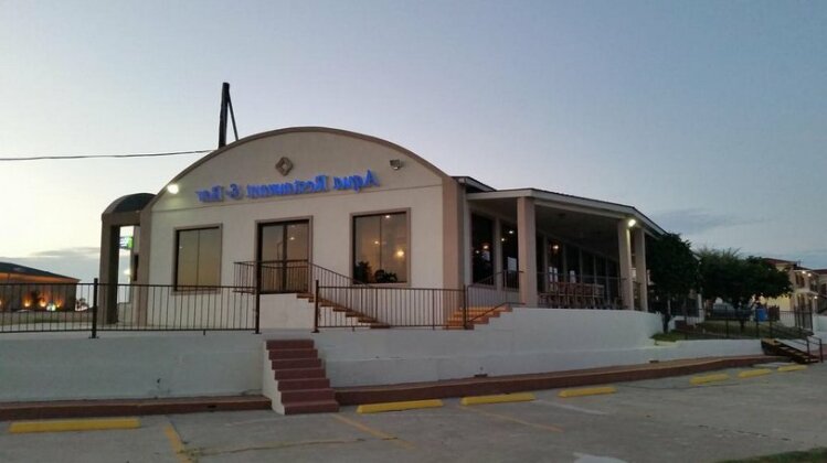 Lakeview Inn & Suites - Photo5