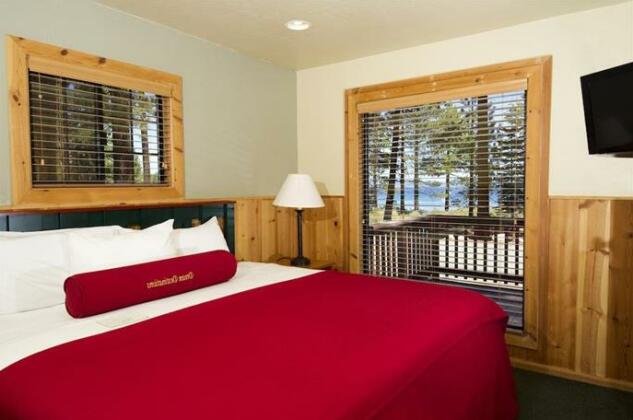 The Cabins at Zephyr Cove - Photo4