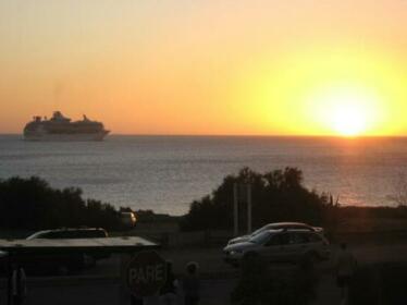 Hostel Playa Mansa