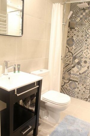 Colony House - Photo3