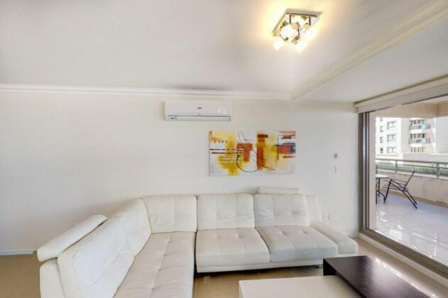  Photo 1