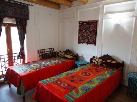 Bibi-Khanym Hotel - Photo3