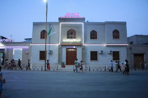 Photo 1