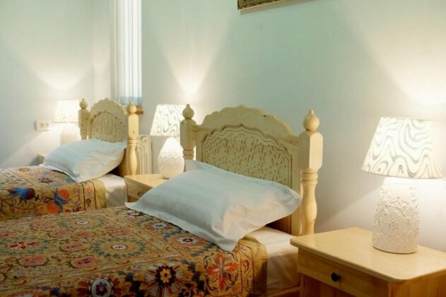 Ismail Bukhara - Photo5