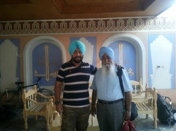 Rumi - Photo2