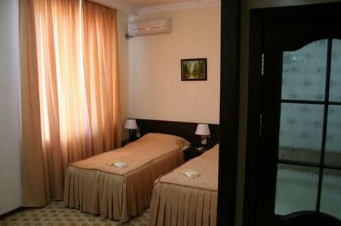 Rahnamo Hotel - Photo4