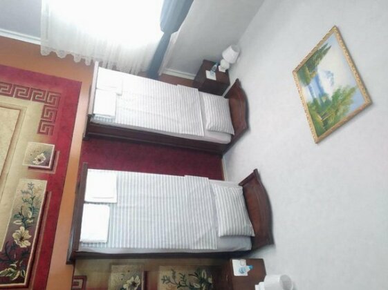 Navruzbek - Photo3