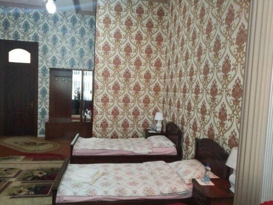Navruzbek - Photo4