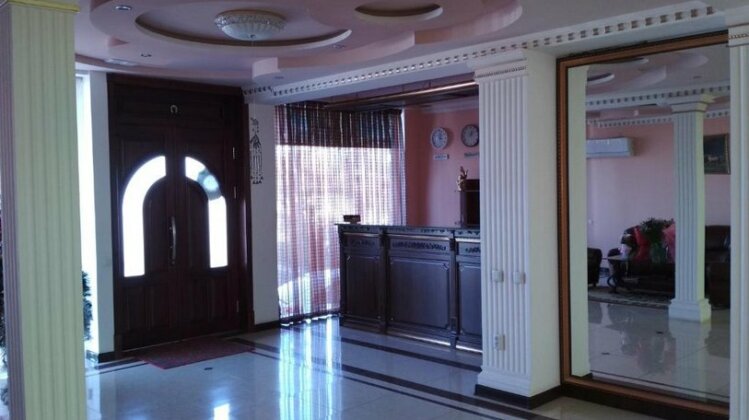 Photo 3