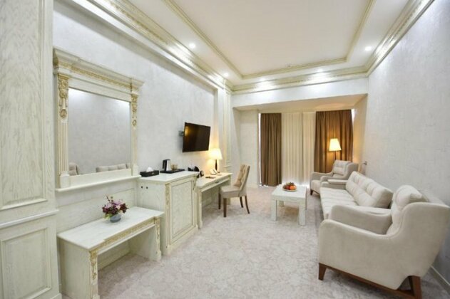 Qushbegi Plaza Hotel - Photo2