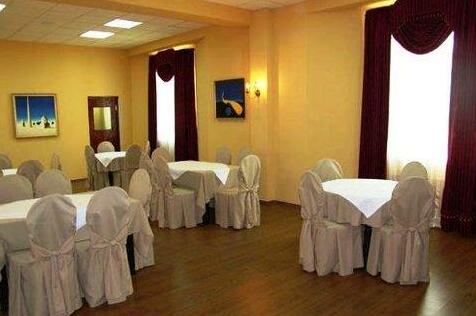 Retro Palace Hotel Apartment - Photo4