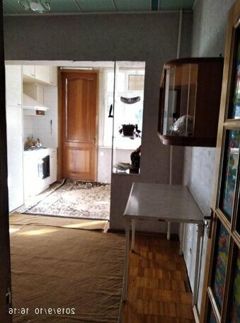 Spacious rooms friendly area market right near the flat - Photo5