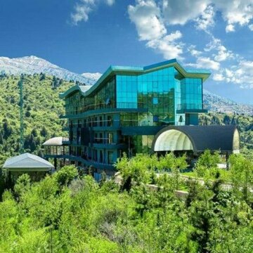 Tibet Mounts Flora
