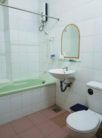 Roots Hotel - Photo3